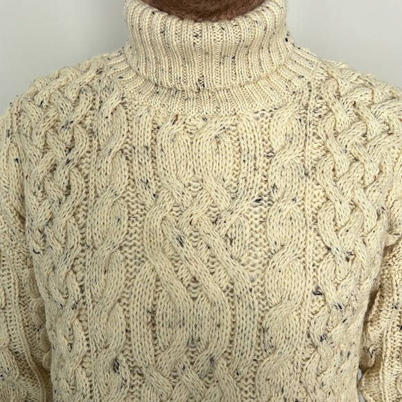 Men’s McKennas Wool Turtleneck Sweatet - Picture 4 of 6